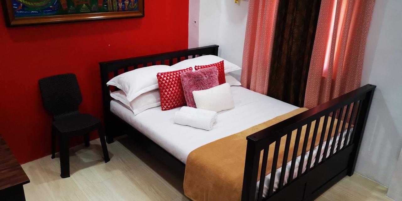 Country Bug Inn Tagaytay City Kültér fotó